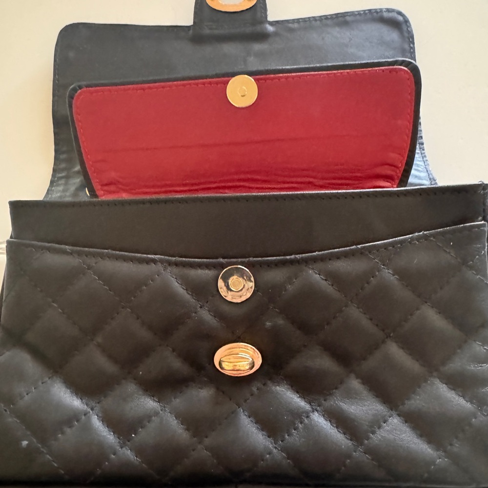 Stunning classic, black and red leather, legendary design handbag - NEW - Picture 6 of 8
